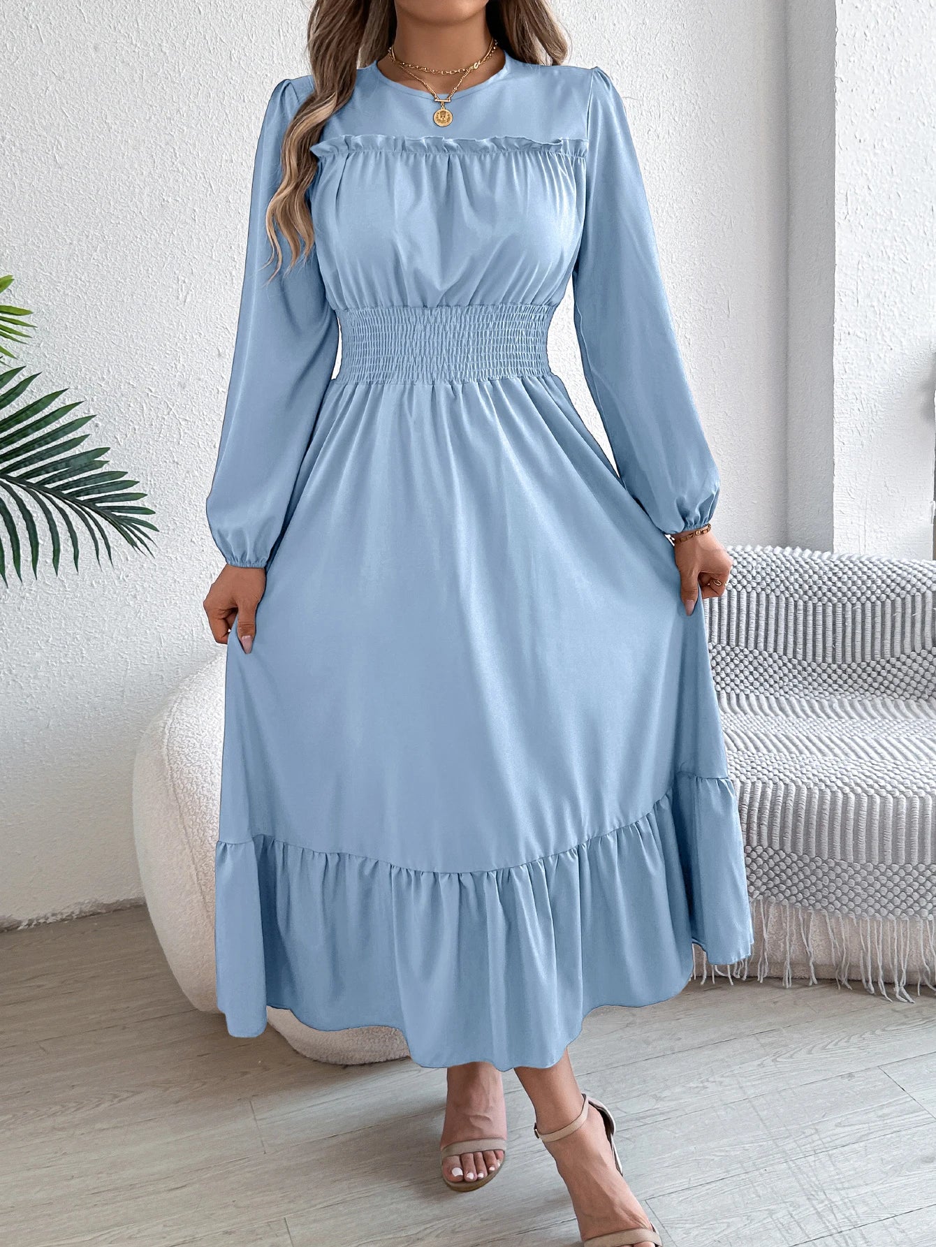 Sophia | Flattering Waist Dress – Elegantly Conceals Curves