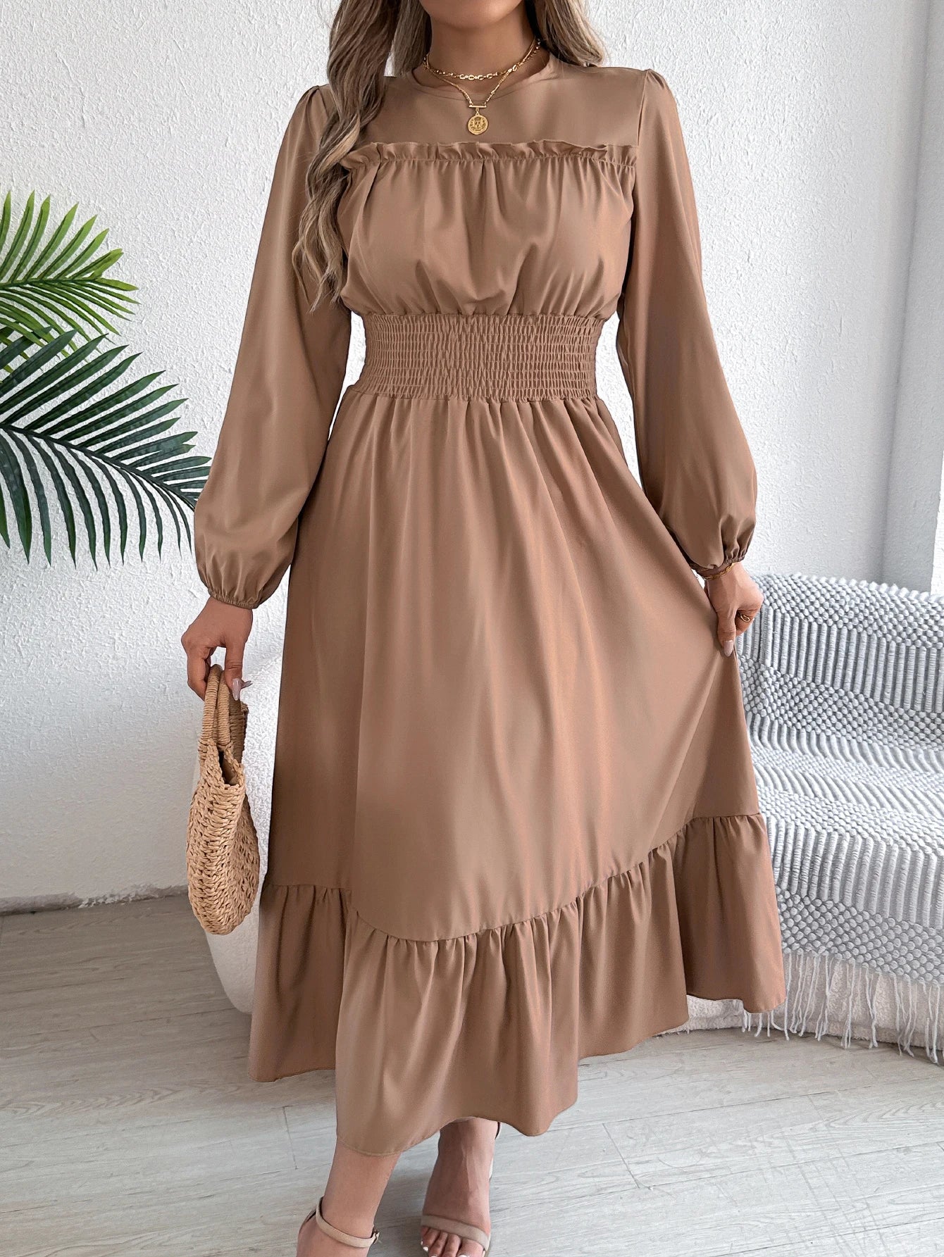 Sophia | Flattering Waist Dress – Elegantly Conceals Curves